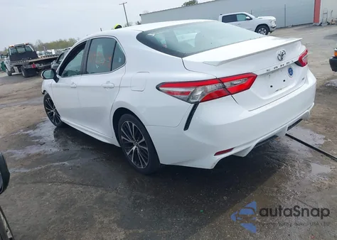 2018 Toyota Camry Se z USA, uszkodzony, nr VIN 4T1B11HKXJU044997
